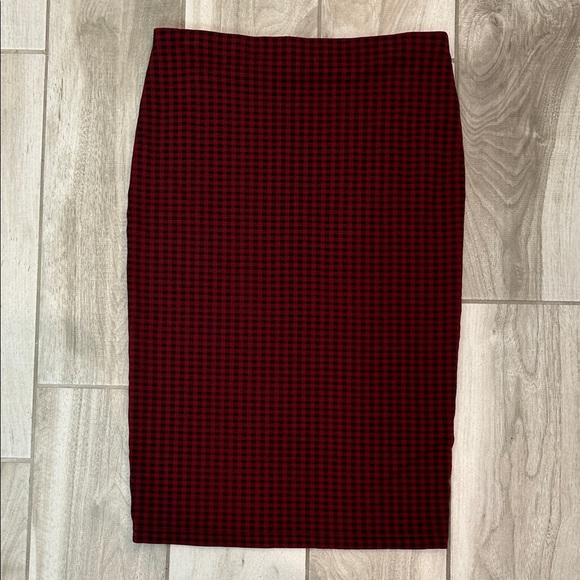 Sanctuary Red and Black Pencil Skirt - Picture 1 of 9